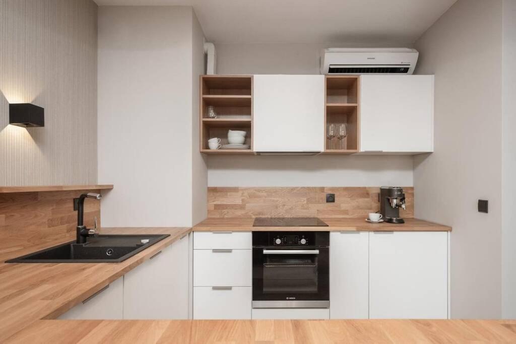 Stylish Apartment Luminis In Krakow'S Kazimierz 外观 照片